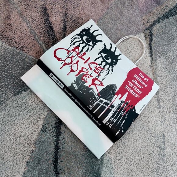 Alice Cooper Concert Memorabilia Too Close For Comfort VIP Poster Lot - Picture 5 of 12